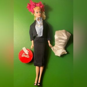 Original Vintage Barbie “Commuter Set” outfit with Hatbox. #916